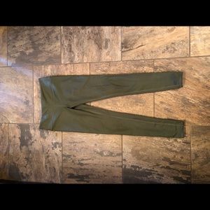 Alo Yoga Mid-Rise Jungle Leggings Small